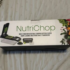 Multi-Function Vegetable Chopper - Black and Green